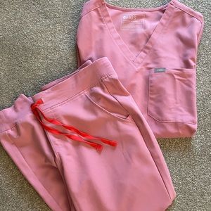 Figs Chalk Pink medium size Catarina top ONLY